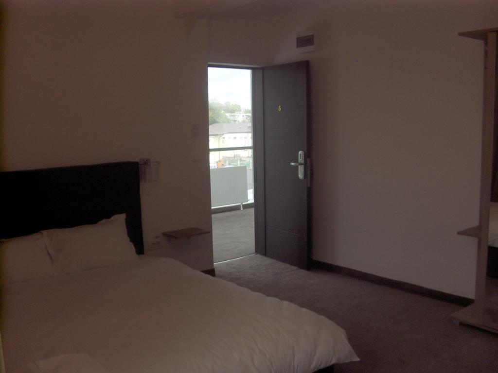 Hotel Vitan273 Boekarest Kamer foto